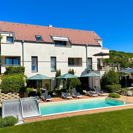 Panorama Apartmanhaz * Balatonfured