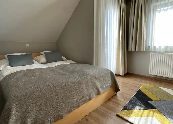 Panorama Apartmanhaz * 巴拉顿菲赖德