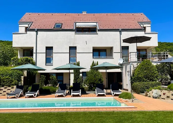 Panorama Apartmanhaz *