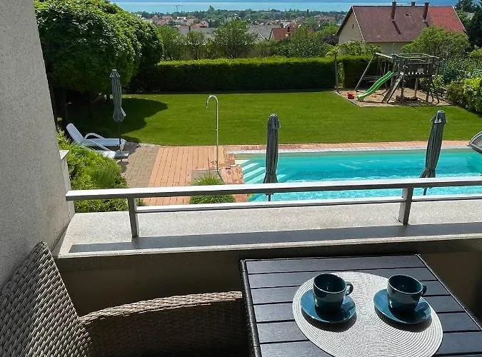 Panorama Apartmanhaz * Balatonfured